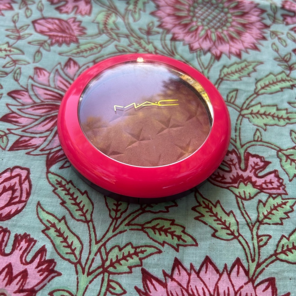 SOLD 🚫NWT MAC Compact Powder Blush